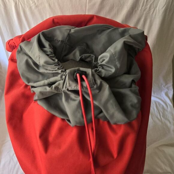 New Era Red Nylon Backpack Rucksack - Picture 7 of 8